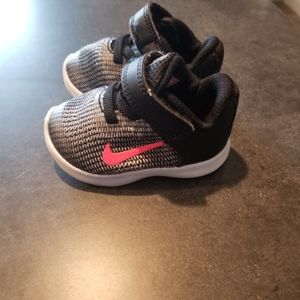 Baby girls nike sneakers